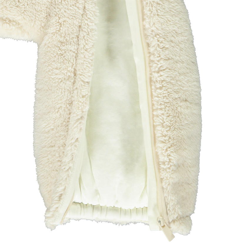 Sherpa pilotenoverall voor baby met teddybeer capuchon en afwerkingen volgens leeftijd 