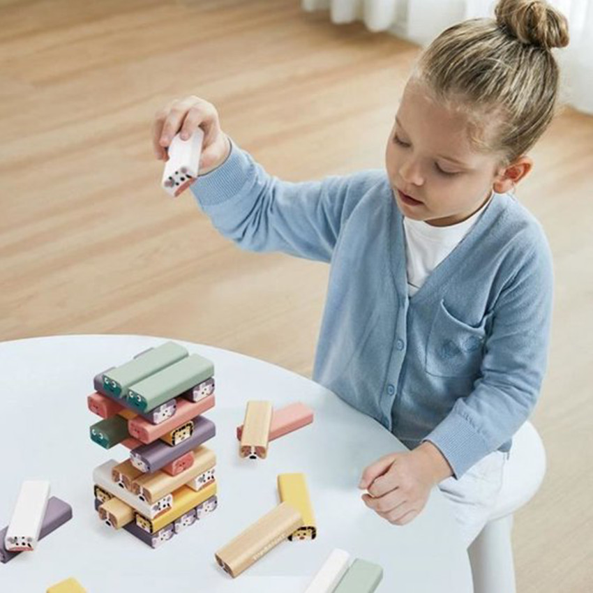 Tour à bascule aux motifs d'animaux 3ans+ 