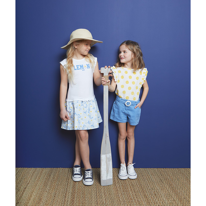 Capeline effet paille tressée avec fleurs brodées pour fille 