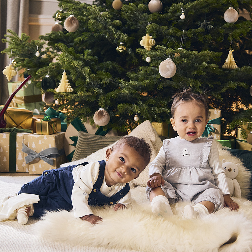 Ensemble t-shirt manches longues + salopette pour bébé fille 