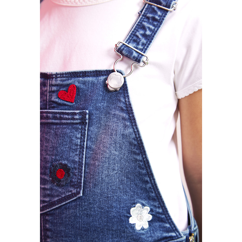 Robe salopette en jean avec broderies pour fille 