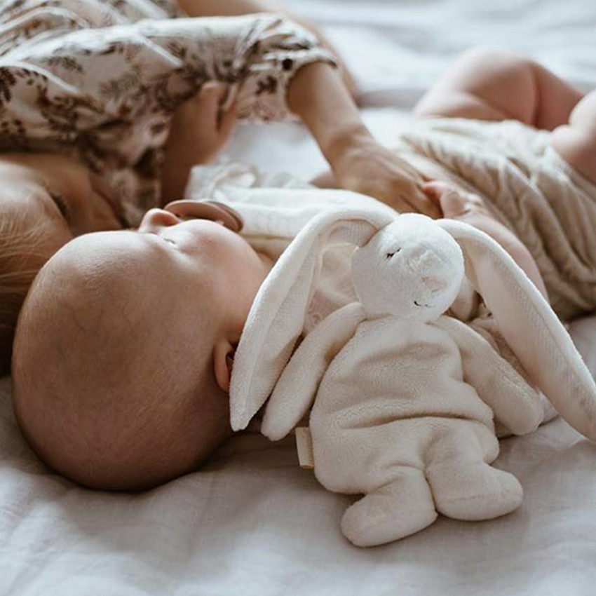 Knuffel Mini Bunny met sensorische korreltjes Ecru 