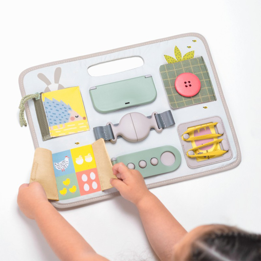 Activiteitenbord Taf Toys met 10 leuke activiteiten voor baby