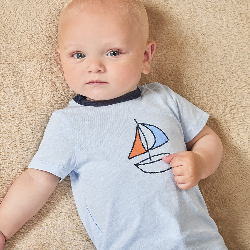 Twee-delige set met zeilpatroon voor babyjongen 