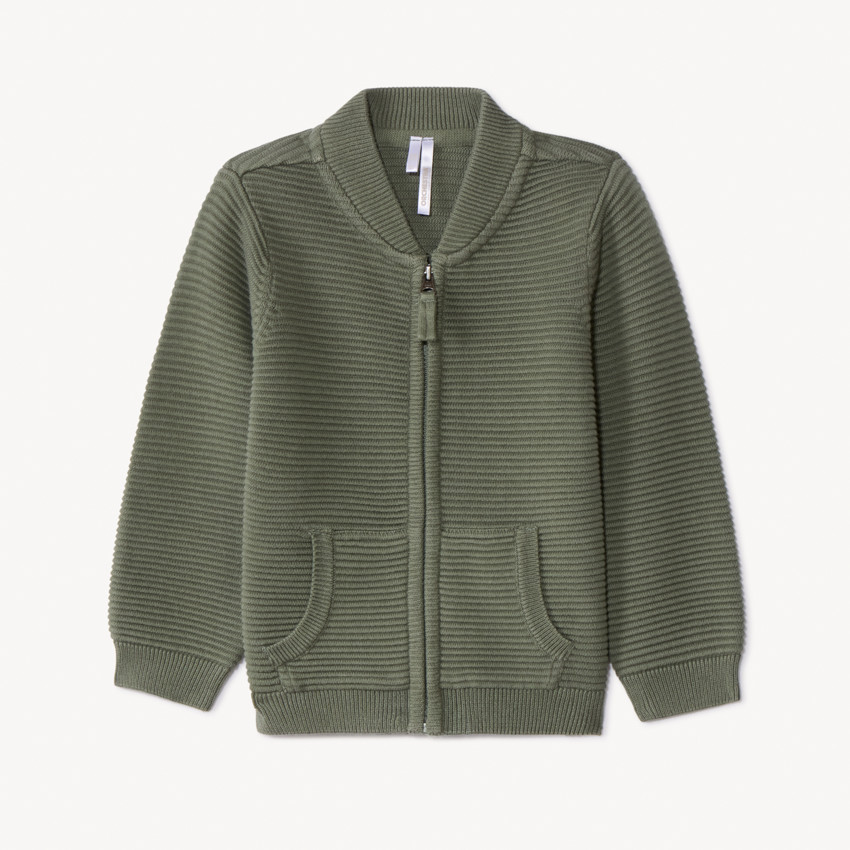 Gebreid fantasievest met kangoeroezak voor babyjongens 