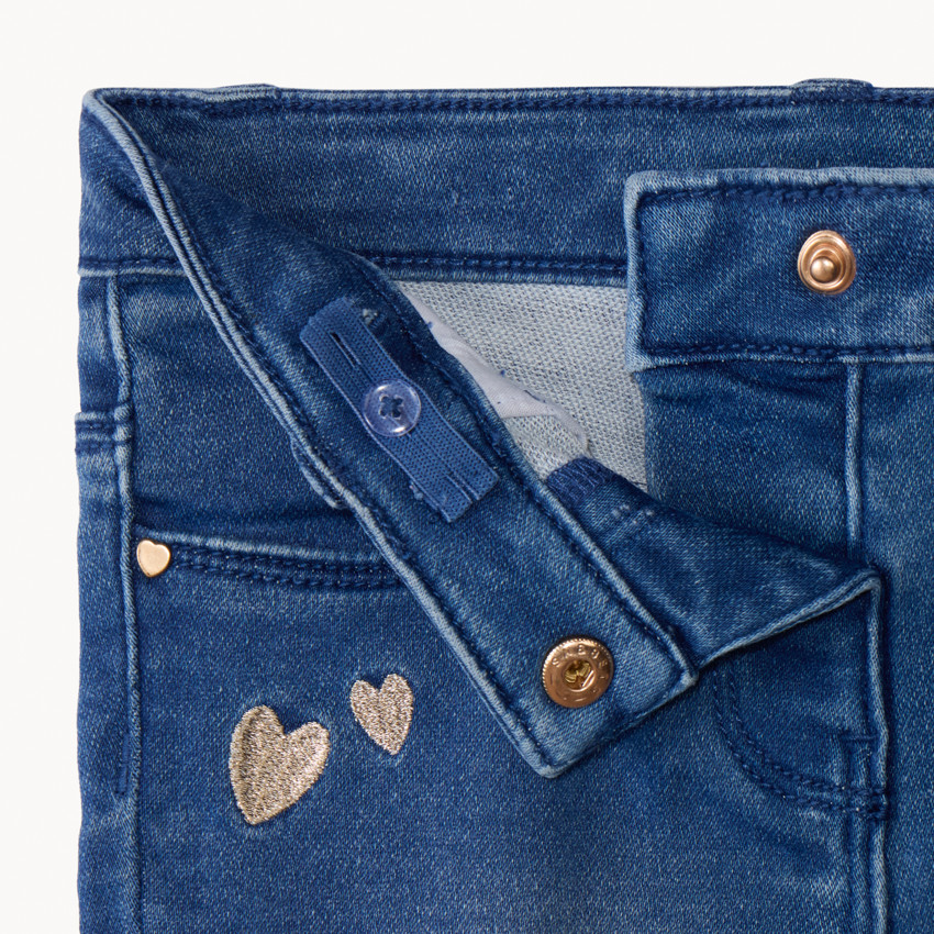 Jean slim broderies cœurs dorés pour bébé fille 