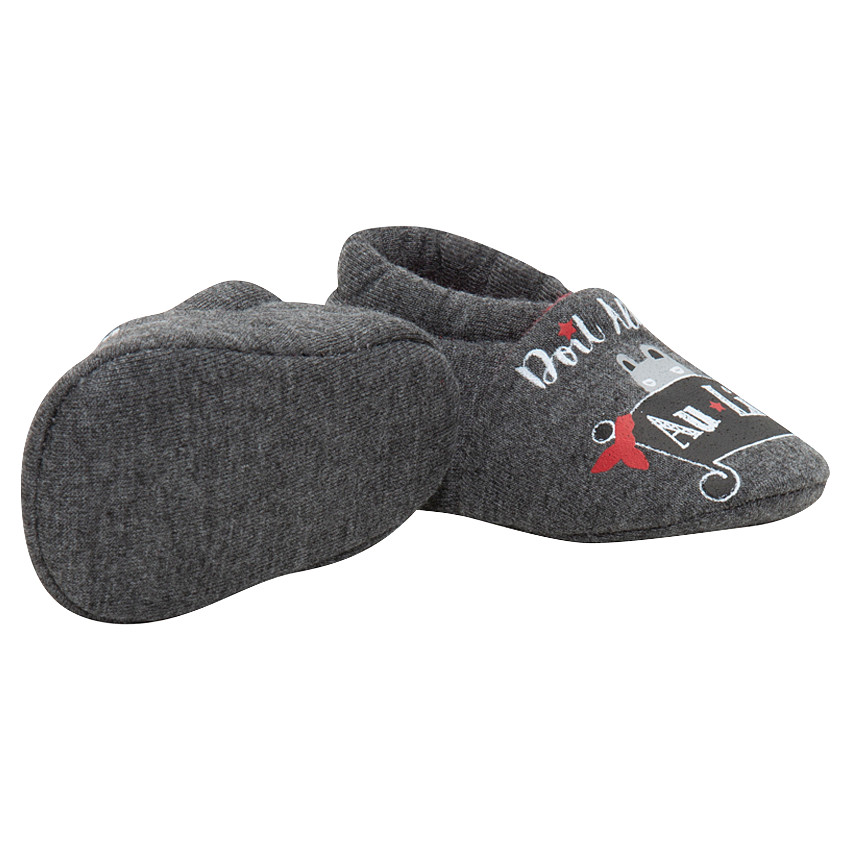 Lage pantoffels met print van gemaskerde beer 