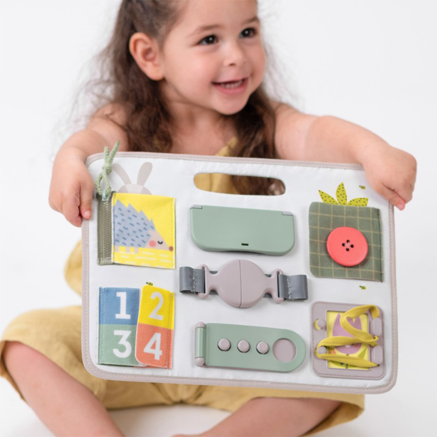 Activiteitenbord Taf Toys met 10 leuke activiteiten voor baby