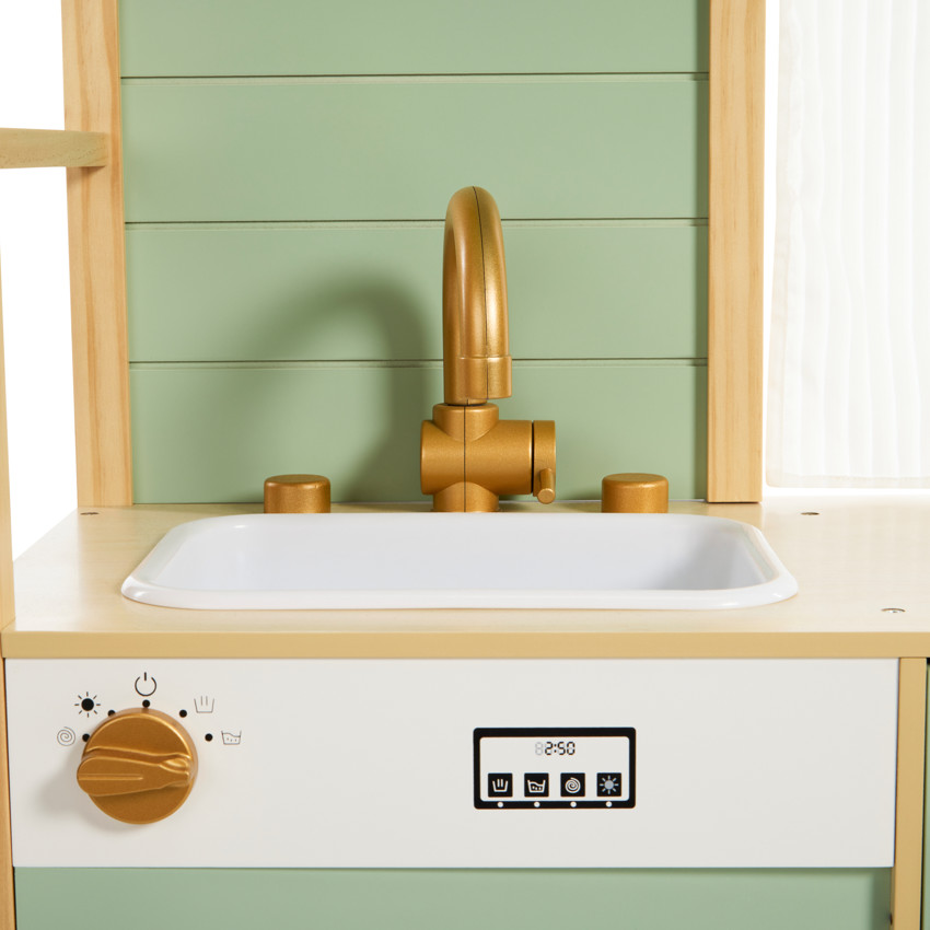 Cuisine tout équipée avec accessoires en bois 