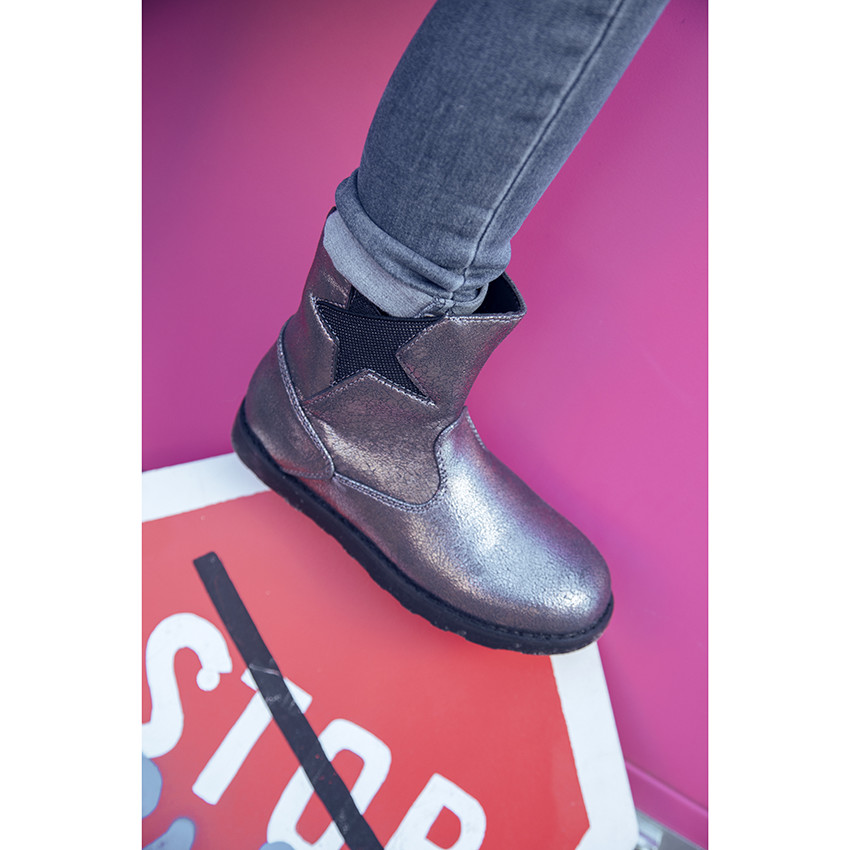 Bottines argentées effet cuir à zip et élastique pour fille 
