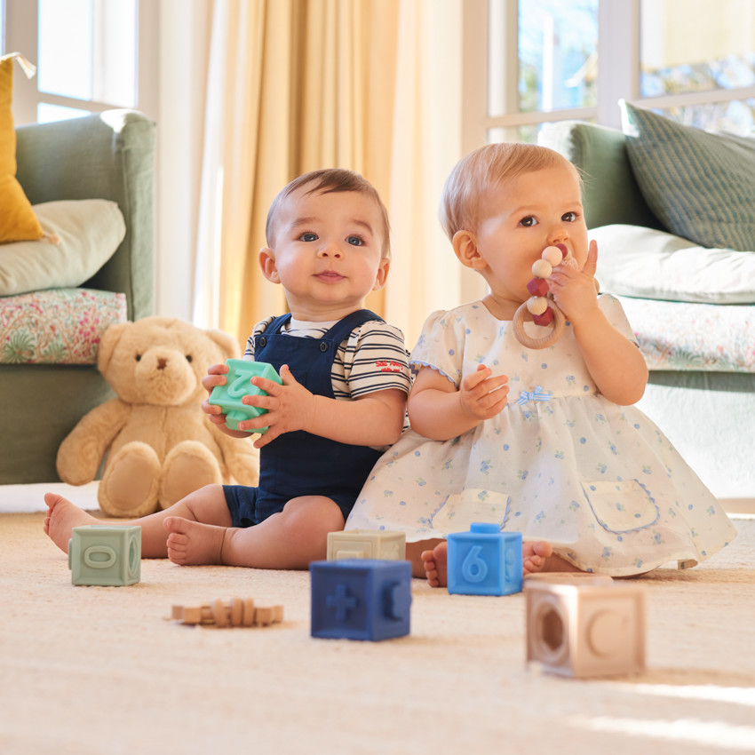 Robe effet à manches courtes 2-en-1 imprimée myrtilles pour bébé fille 