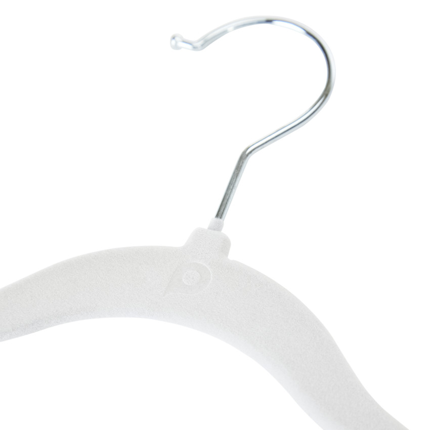 Lot de 6 cintres en velours gris 