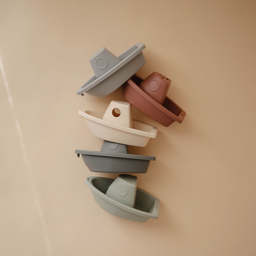 Set de 5 petits bateaux de bain originaux 