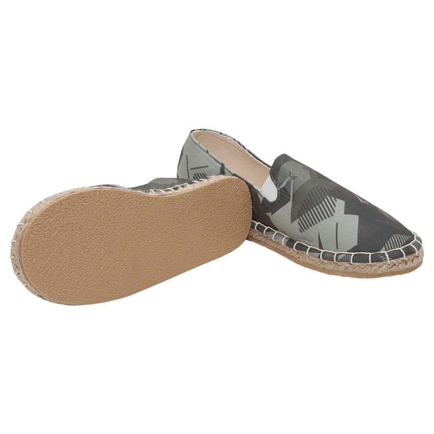 Espadrilles van stof met overal army patroon 