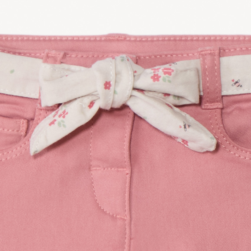 Jean droit avec ceinture fleurie à nouer pour bébé fille 