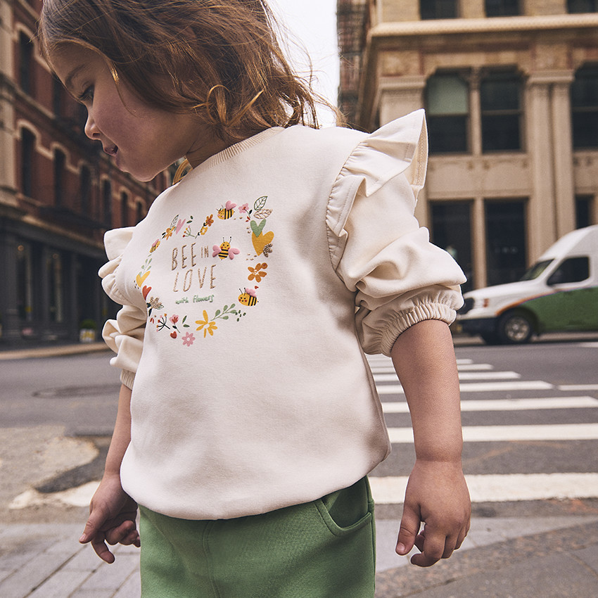 Joggingensemble met geborduurd sweatshirt voor baby meisje 