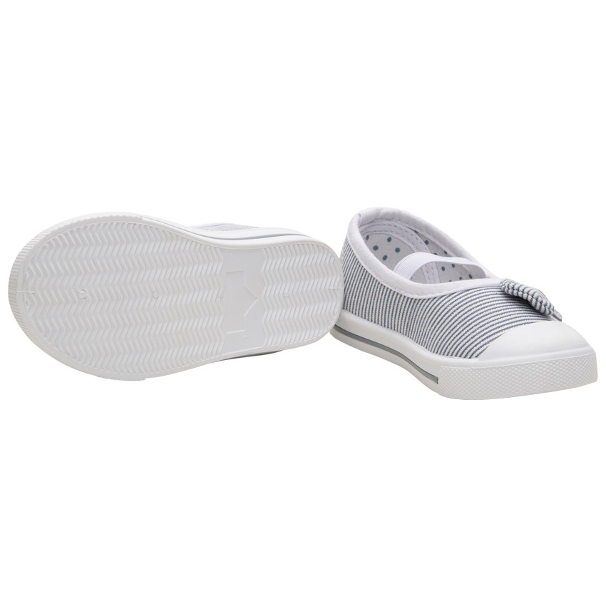 Babies van stof met gestreepte glanzende draad en knoop 